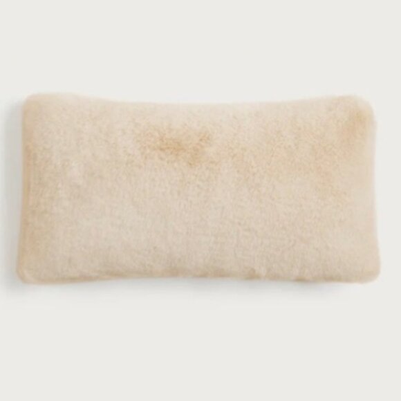 UnHide SQUISH Small Beige Pillow NWT - Picture 3 of 9